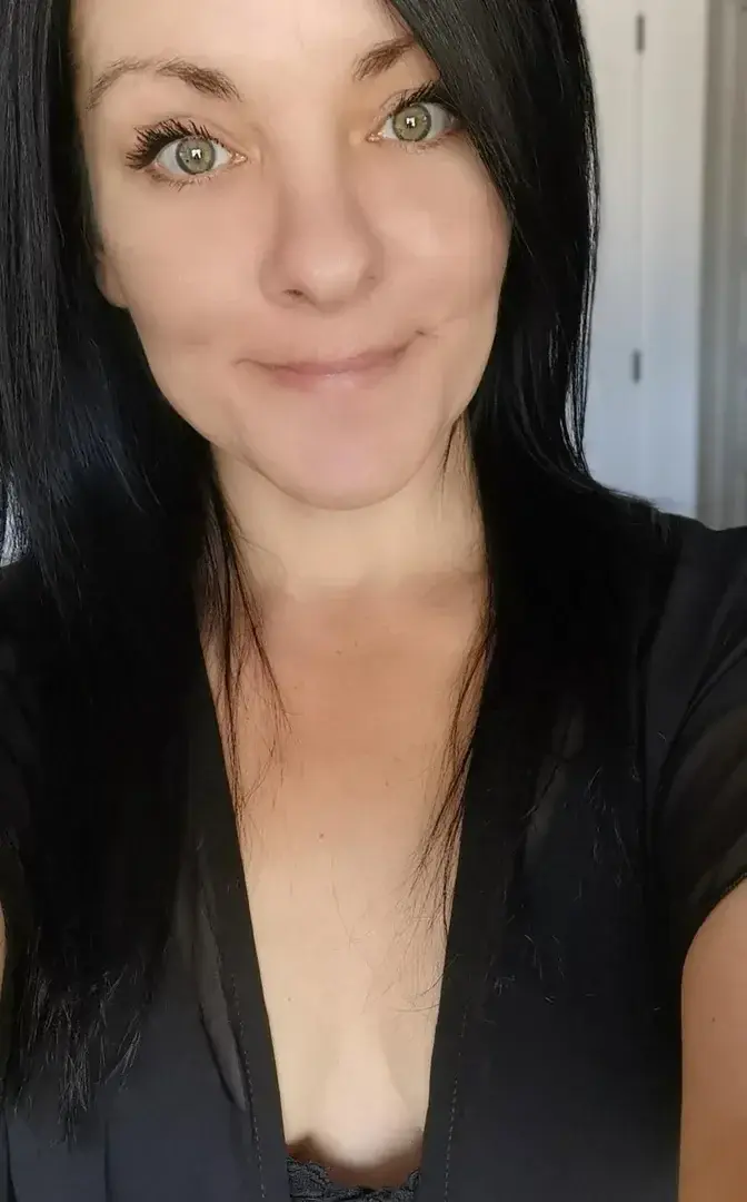 Le weekend arrive... Viens te faire plaisir avec moi 💦🤩🤩💦Rejoins-moi sur ma page...💋🔥 En Promotion présentement -40% 🔥Code:  PROMO40