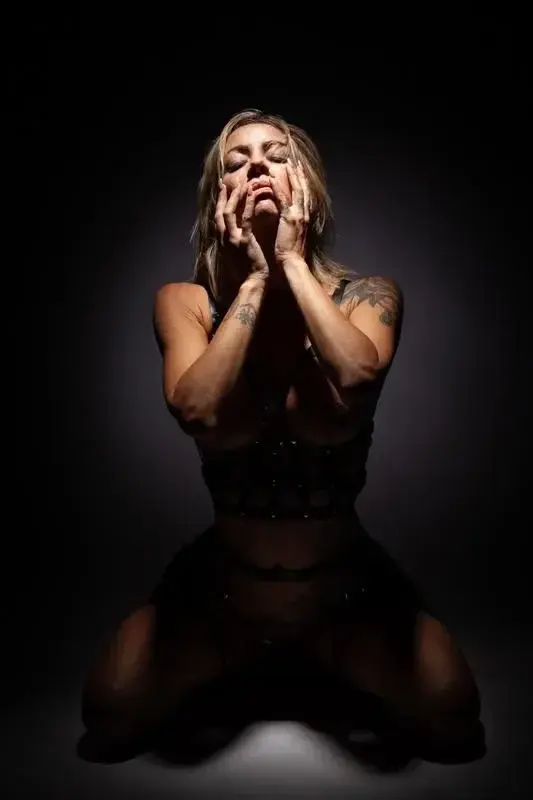 Artetmiss - Photo exclusive MYM 2 | French Modèles