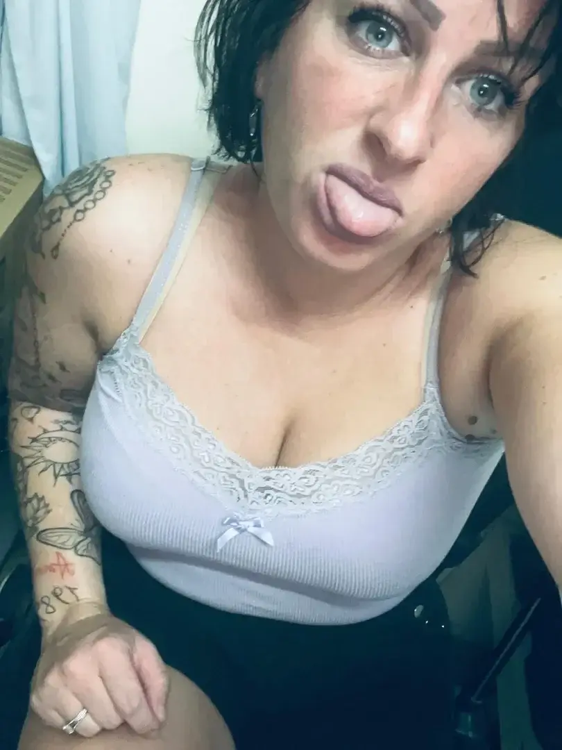Lablonde-aux-forme-genereuse - Photo exclusive MYM 4 | French Modèles