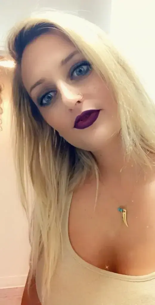 Leak & nude 5 — Maynessa
