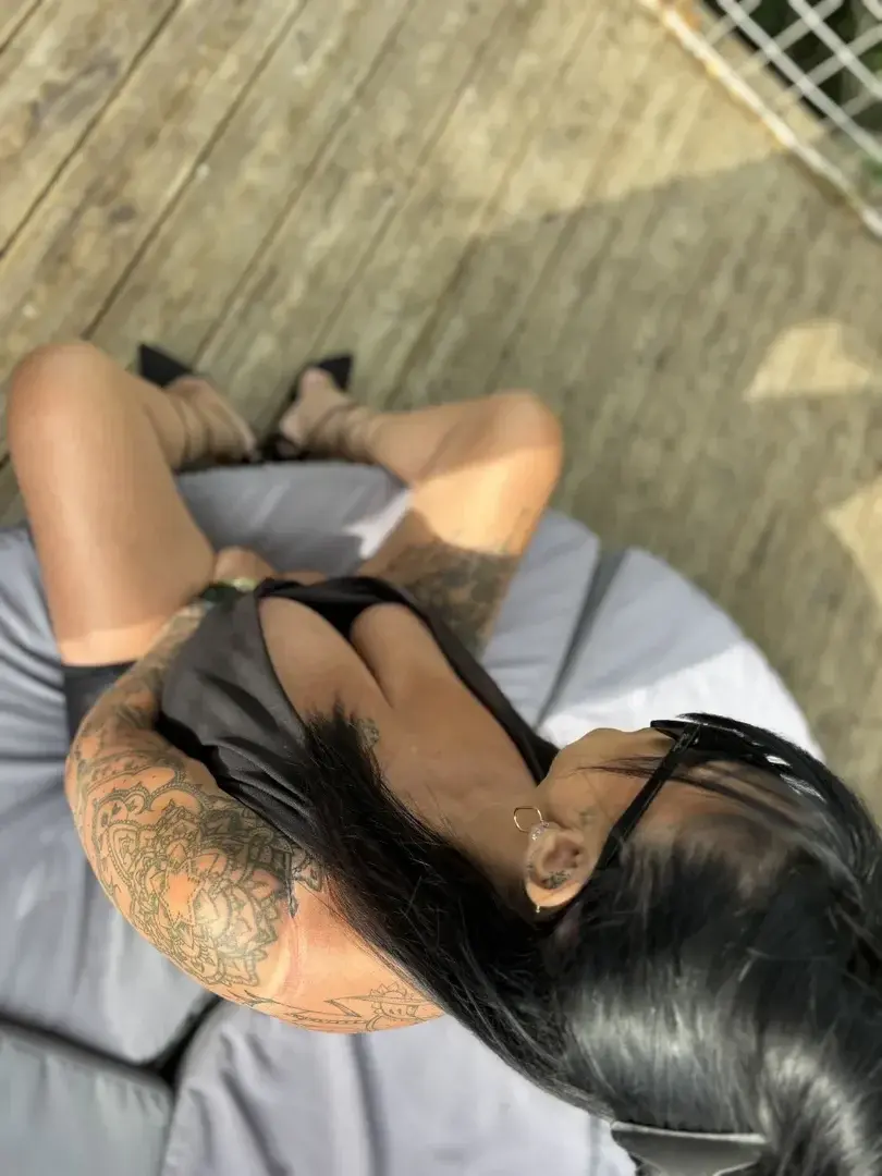 Leak & nude MYM — _misslibertine_ : « ⚠️💋ABO GRATUIT CODE SUN🍀💜 » (MYM)