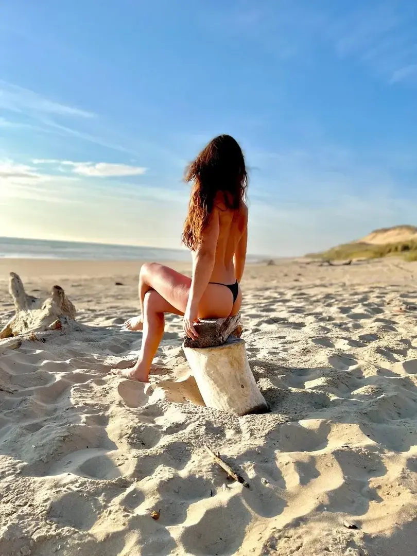 Leak & nude MYM — marinefitgirl : « Abo 100% gratuit SANS CODE 💋💕🍑🍆💧👅💗 » (MYM)