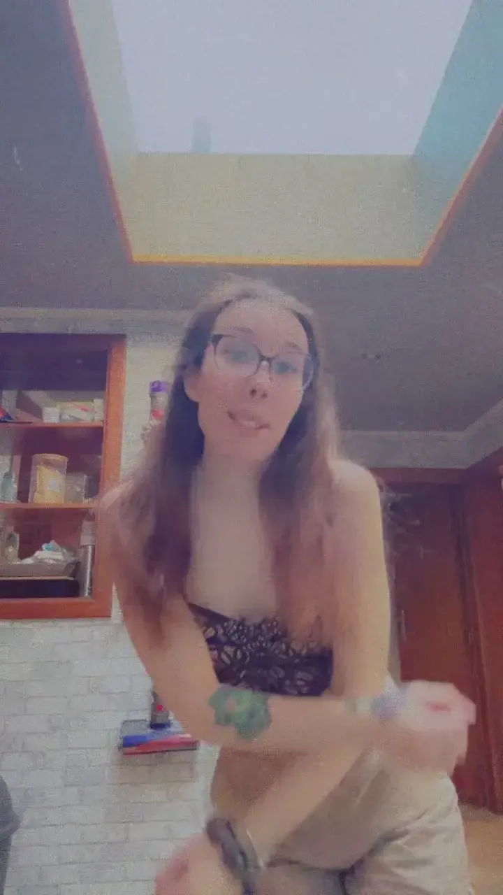 Leak & nude 4 — Alicepaysdesmerveilles