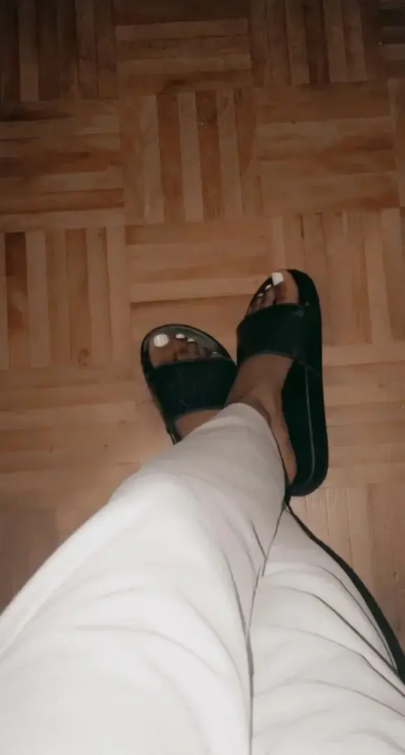 Leak & nude 1 — Mymiaa_feet31