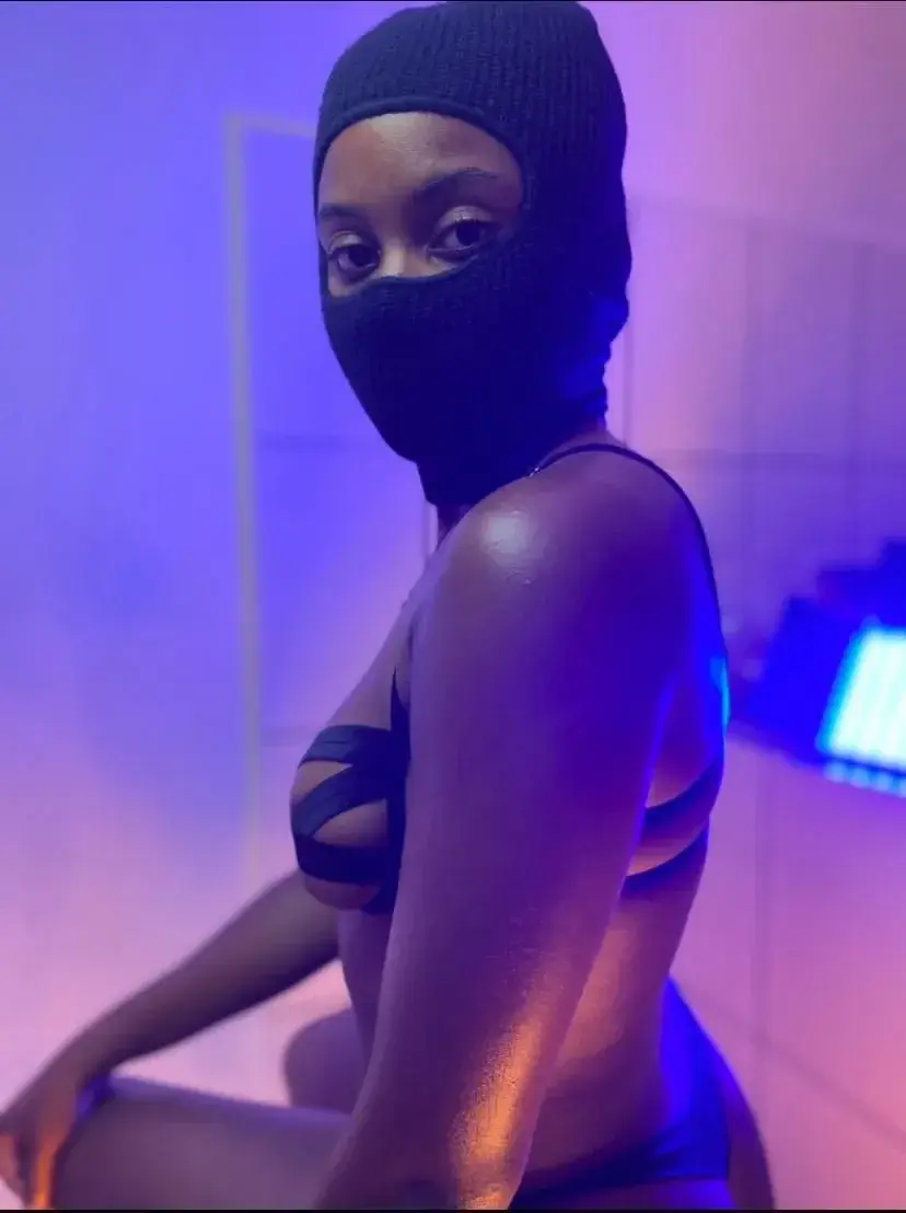 Idtlvuy - Photo exclusive MYM 3 | French Modèles