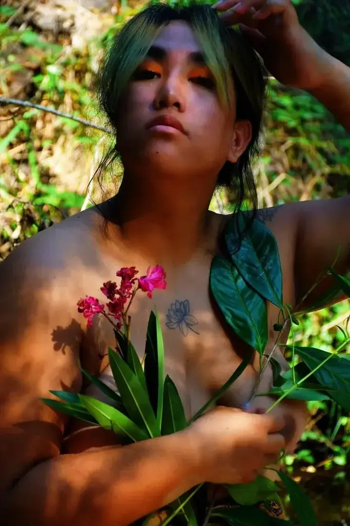 Leak & nude 3 — Bumbleblossom