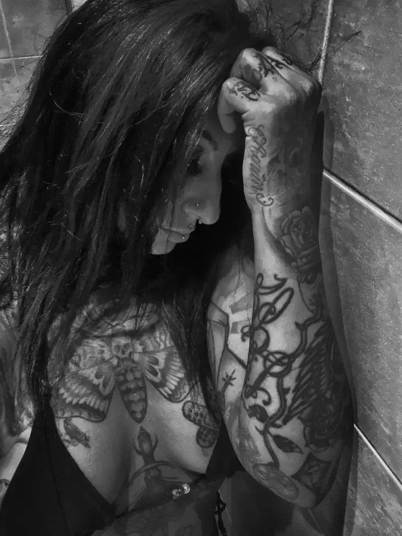 Leak & nude MYM — Shaytanna : « média » (MYM)