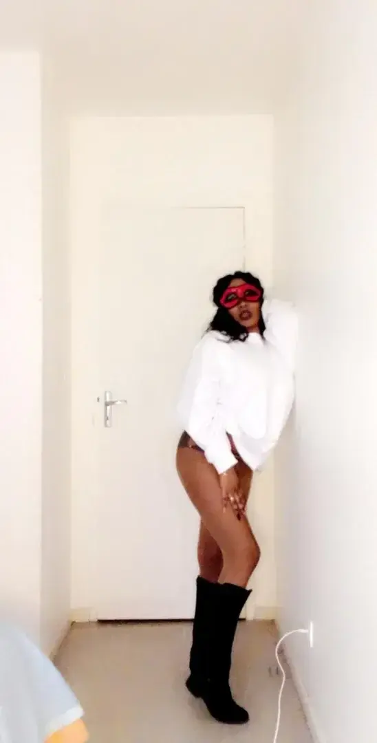 Leak & nude 1 — Roxana_1