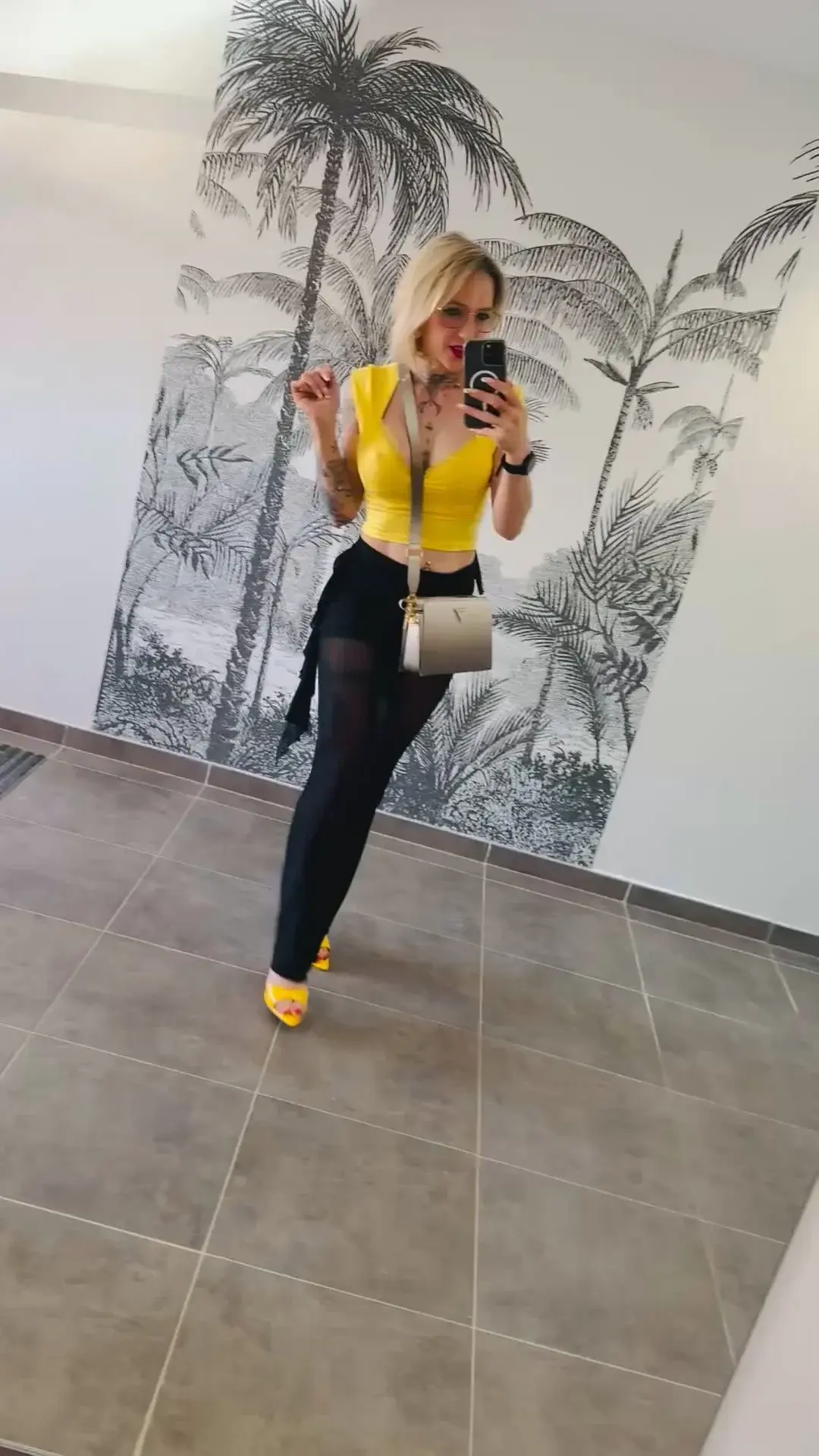 Viens me parler si tu n’es pas timide,Mon Abo et gratuit 🦋