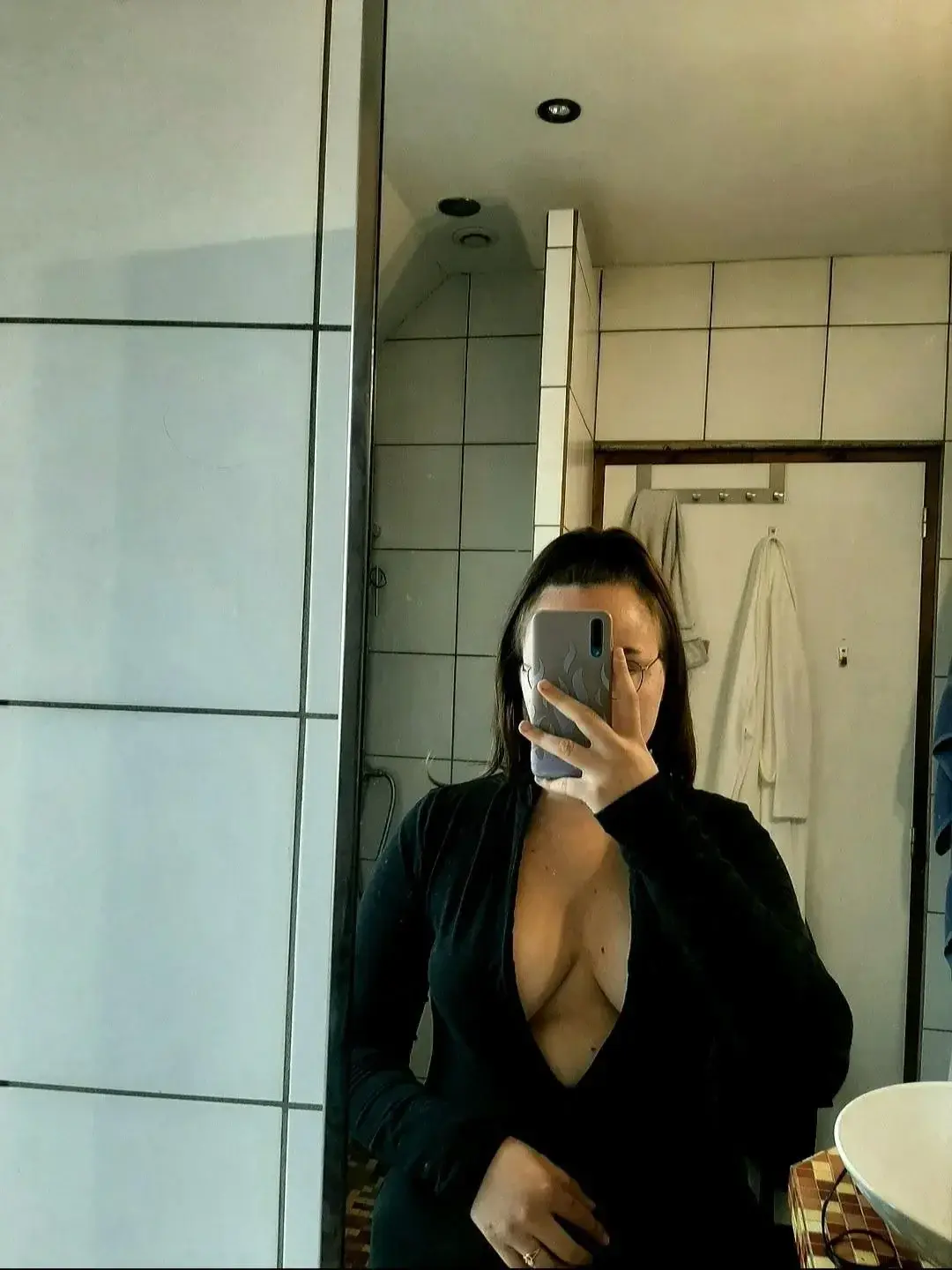 Leak public de Aesthetic_lou_z_ — « 🙊 » (nude) sur MYM