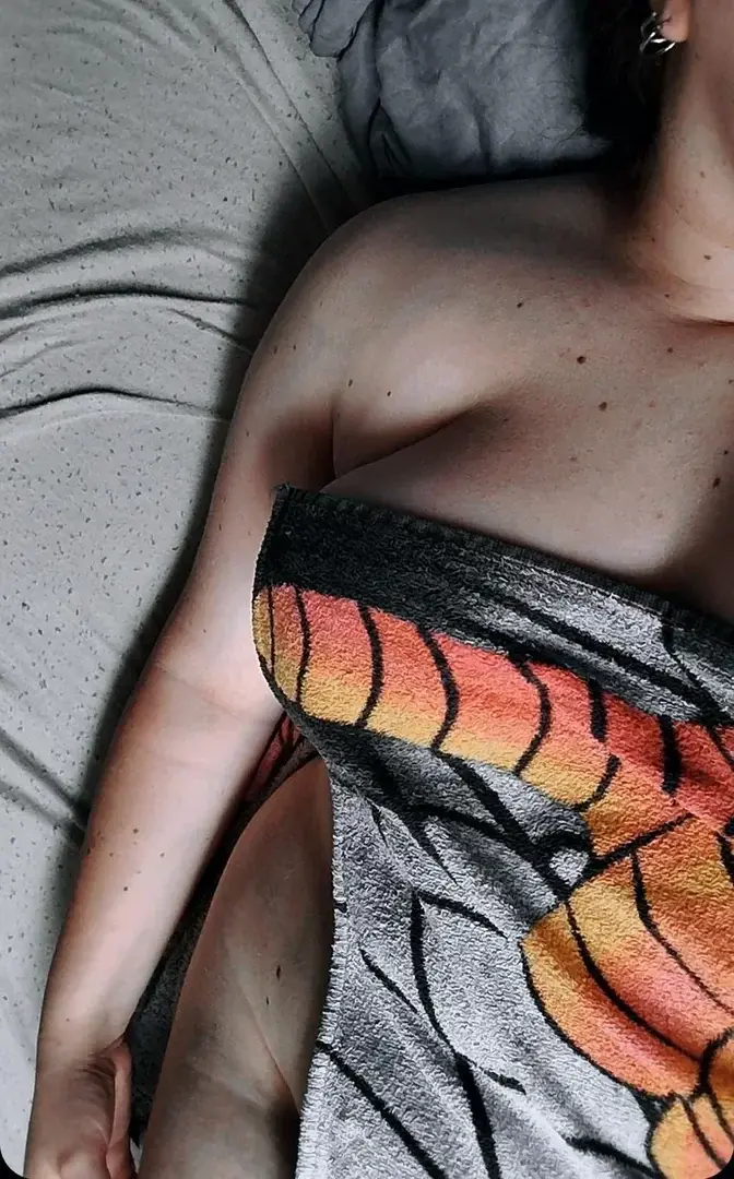 Leak public de Aesthetic_lou_z_ — « 🥴 » (nude) sur MYM