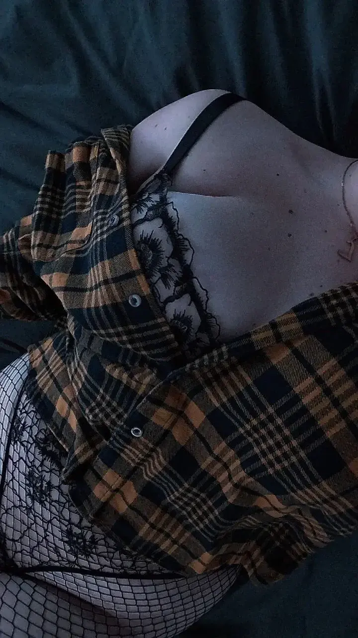 Un peu de jaune et noir ce week-end 🤤🖤Pour célébrer le mois de Mars, un petit code promo est disponible sur vos abonnements 😏Le code : ABO03