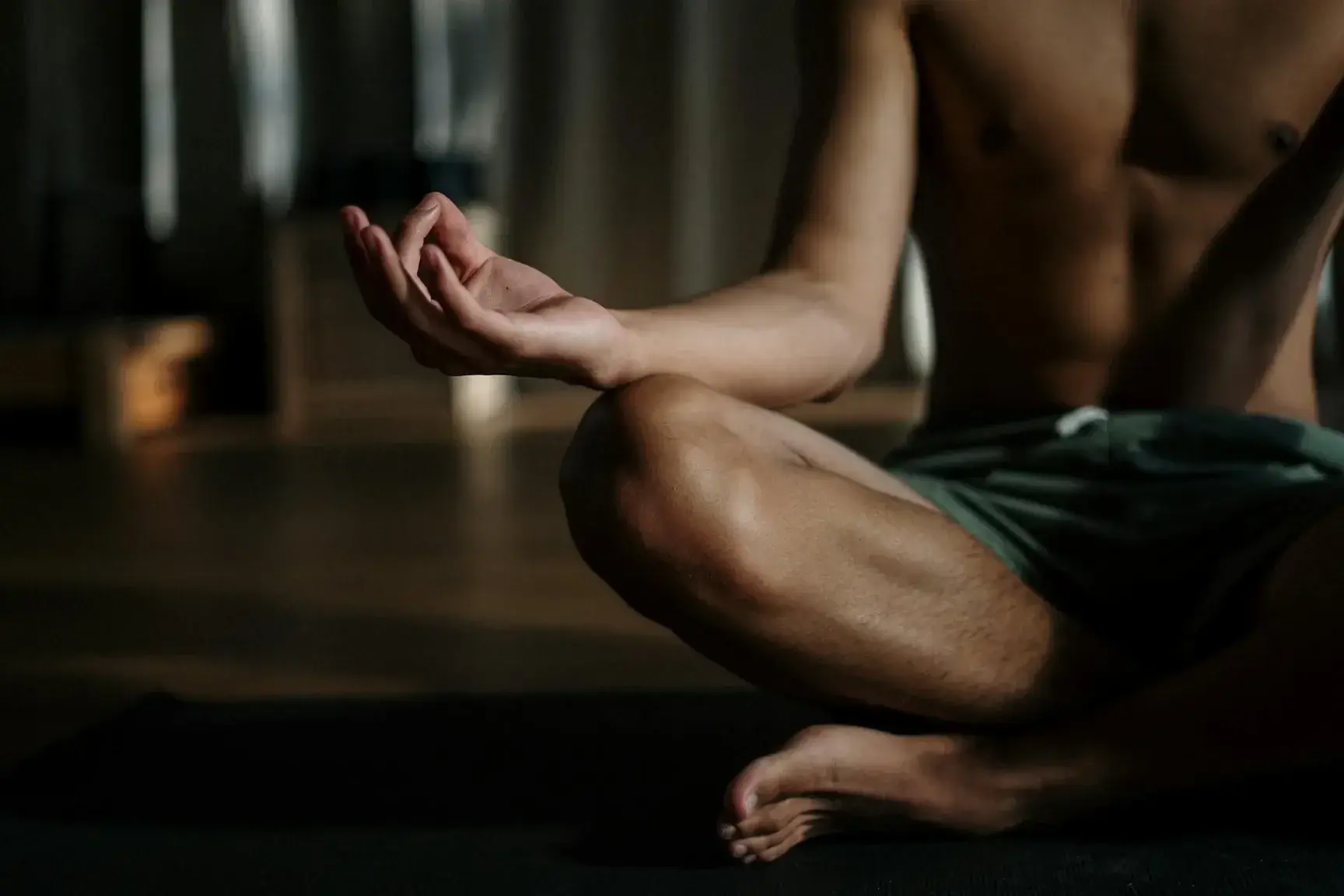 Leak & nude MYM — Julia_sltn : « Je vous souhaite une merveilleuse année !Certains prendront des vraies résolutions pour améliorer leur vie, d’autres voudront juste aller mieux. Dans tous les cas le yoga est là pour vous accompagner au quotidien, vous permettre d’avoir moins de douleurs, de gérer votre stress, de retrouver une vie moins sédentaire… alors belle année et faites de votre mieux ✨🫶🏼 » (MYM)