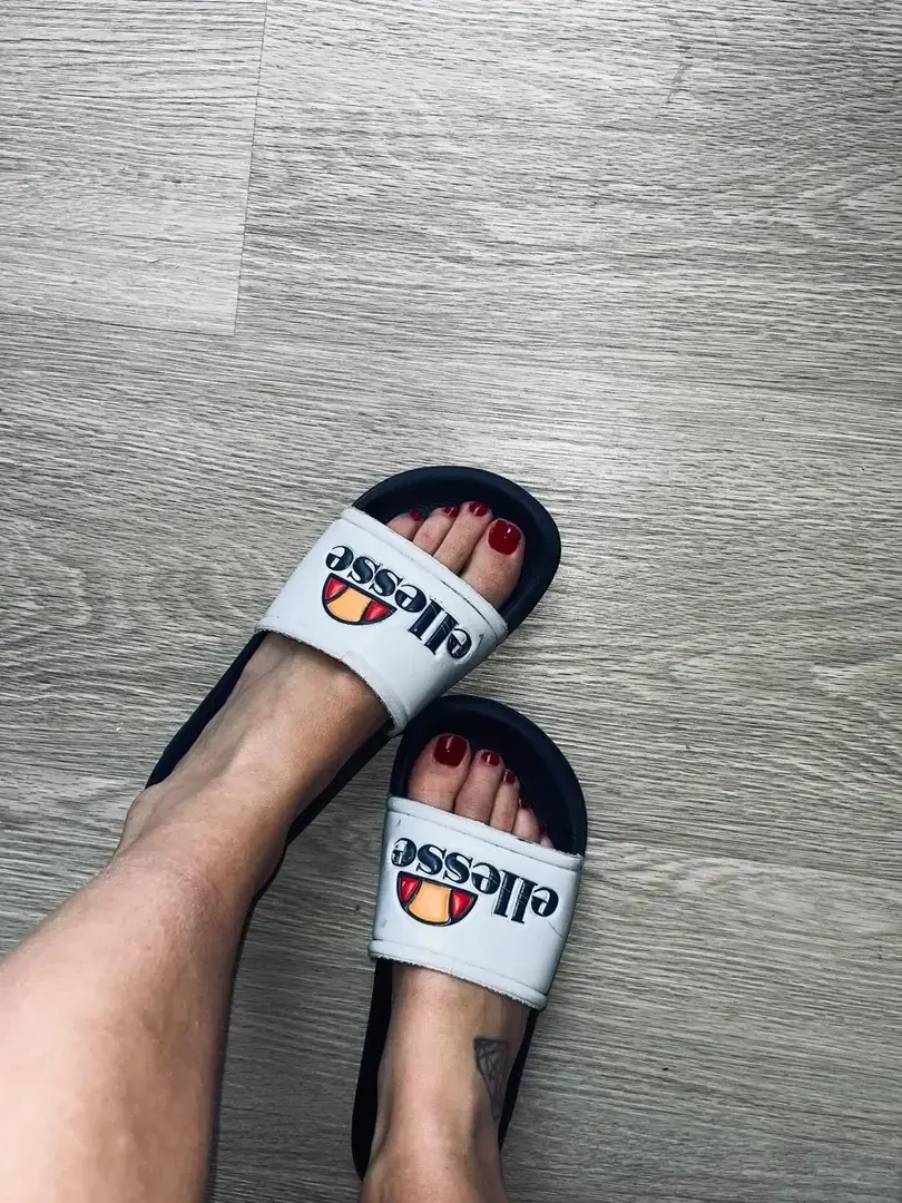 Leak & nude 3 — Lola_feetgirl