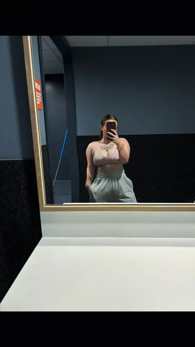 👀