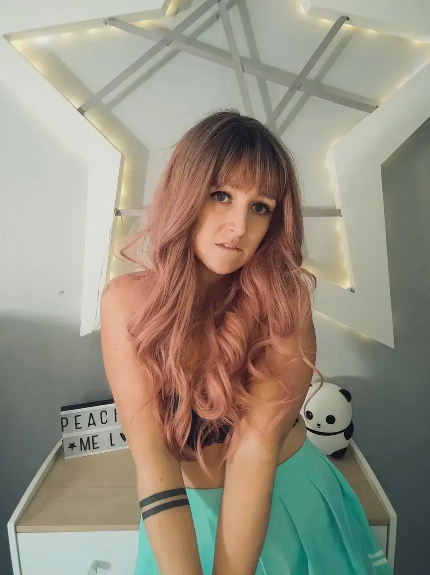 Leak & nude 3 — Nude_peachmel_sexy