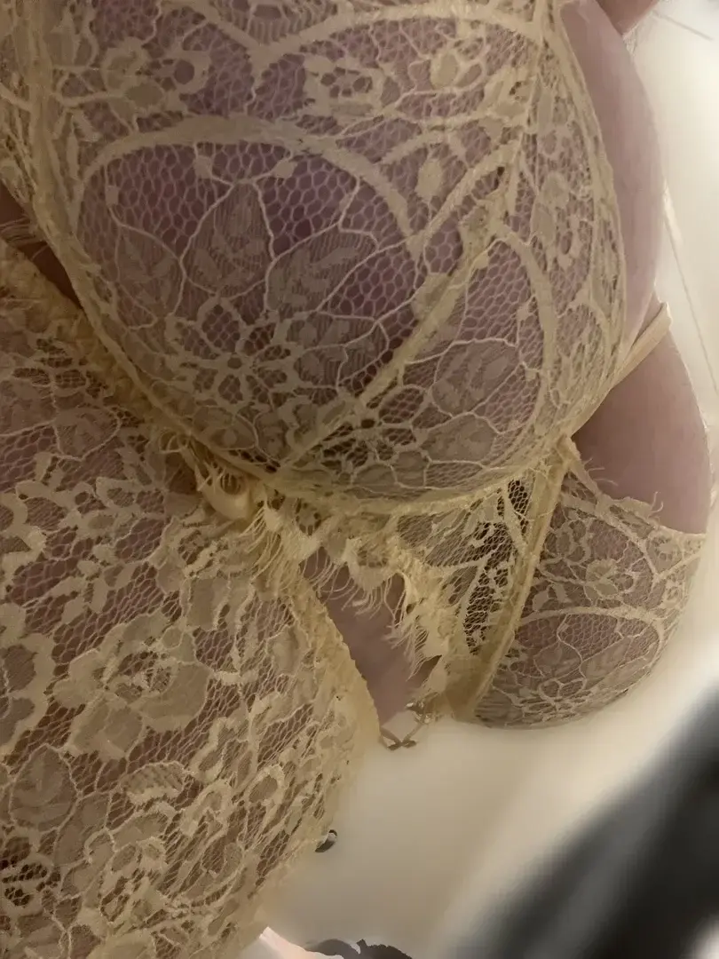 🐝