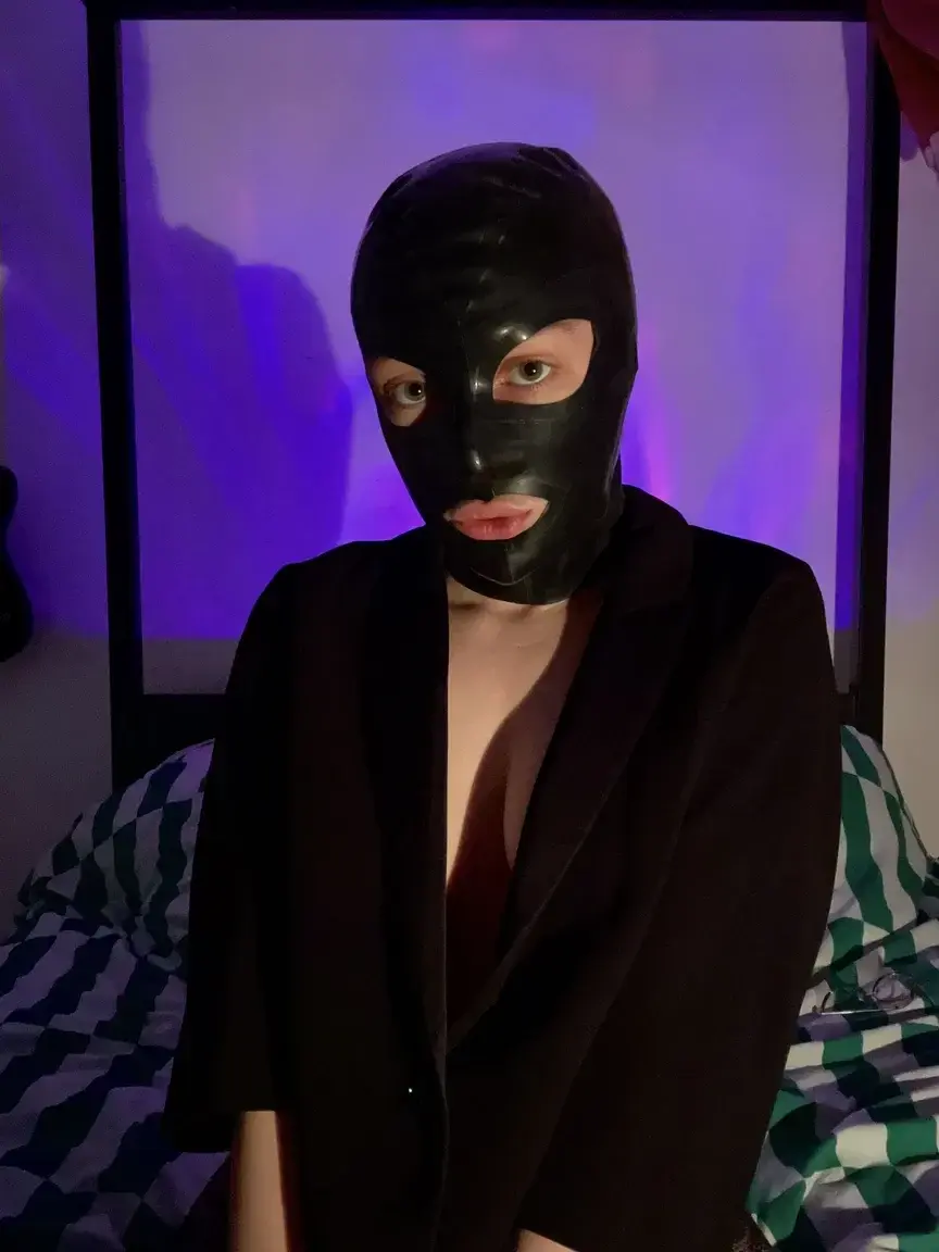 Leak & nude 2 — Medusam_