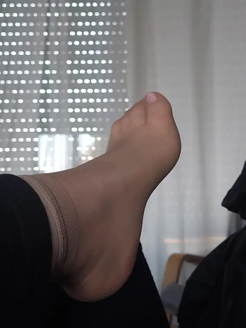 Leak & nude MYM — Footmaitressehippolyte : « média » (MYM)
