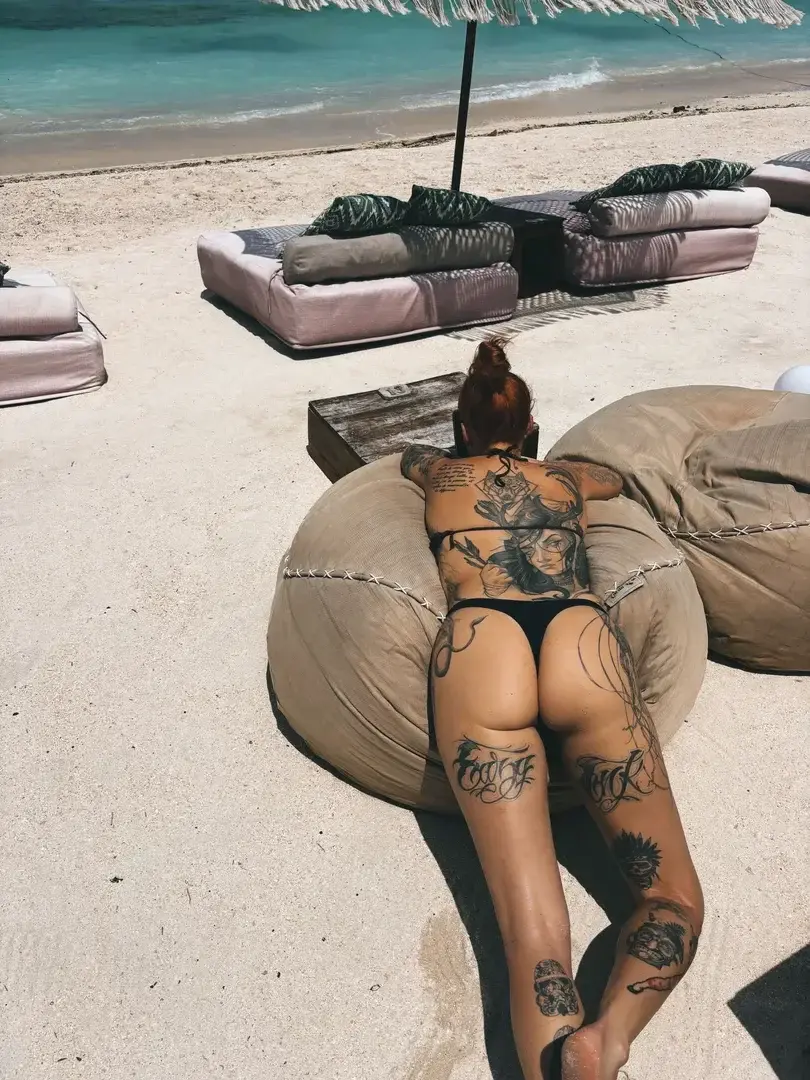 Leak & nude MYM — Tatjanavolks : « média » (MYM)