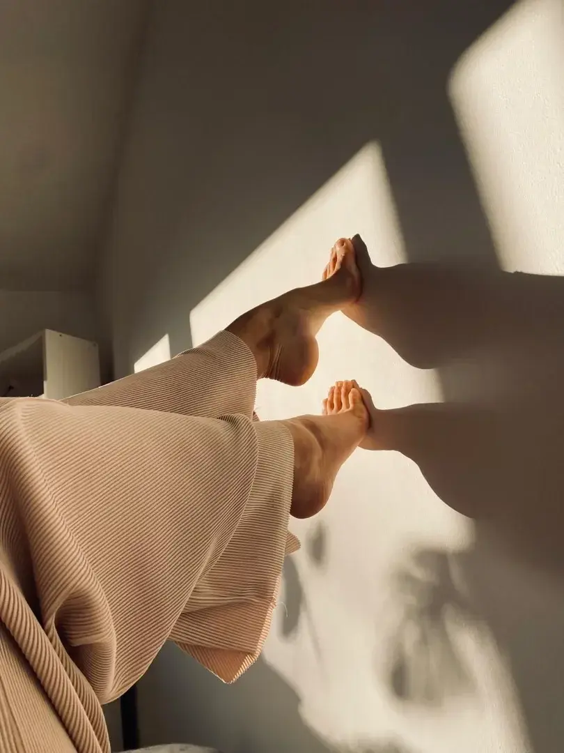 Leak & nude 3 — Sweet-feet-nude