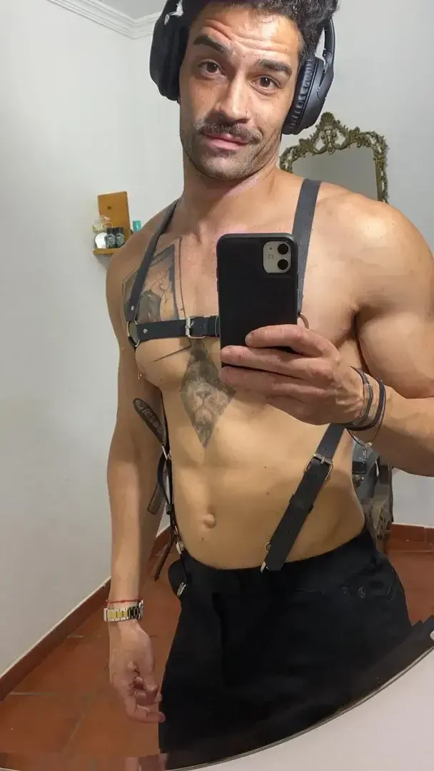 Leak & nude 5 — 2blacks