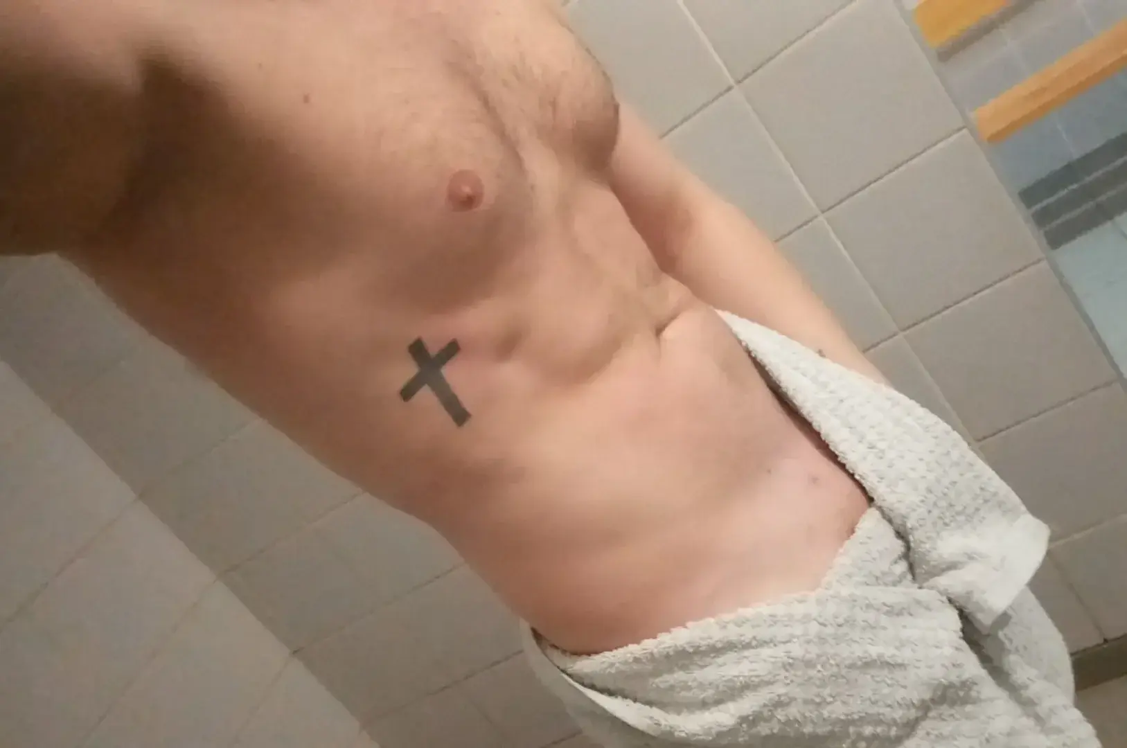 Leak & nude MYM — Remiiiiiii : « 🙈💋 » (MYM)