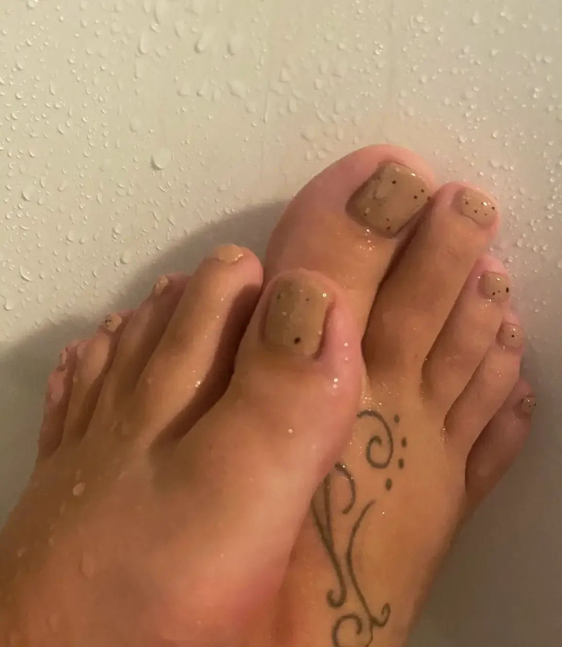 Leak & nude MYM — Lauya : « média » (MYM)