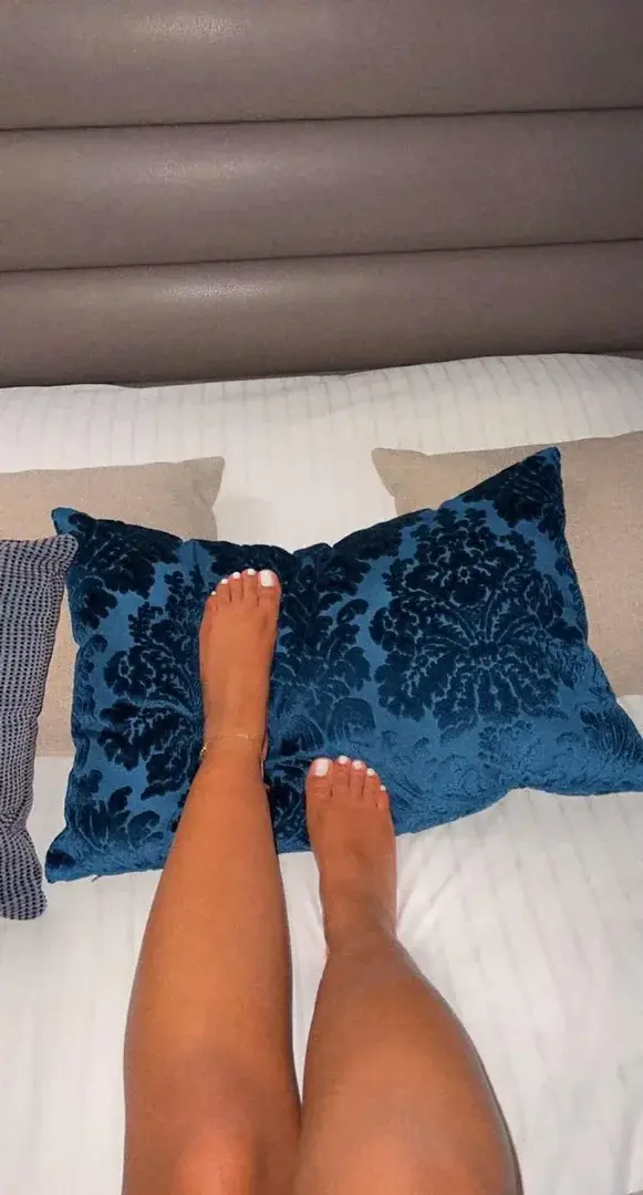 Leak & nude 3 — Nina_feet_34