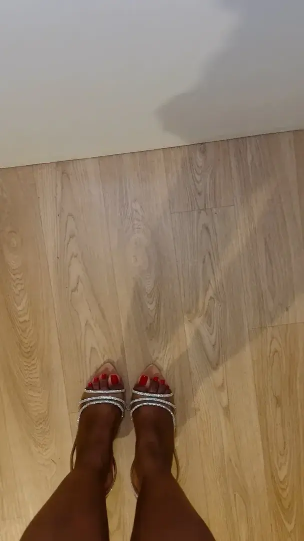 Leak & nude 5 — Nina_feet_34