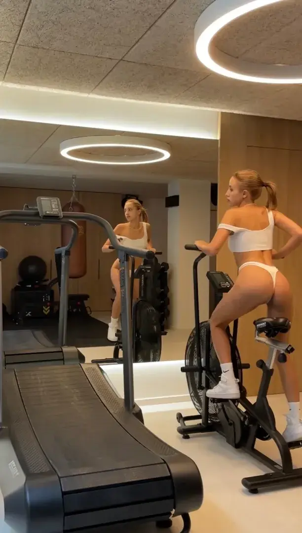 Leak public de Virtra_69 — « I can be your sports teacher 💸 » (nude) sur MYM