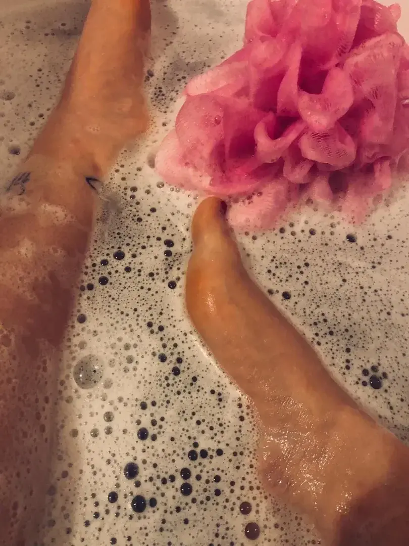 Leak & nude 1 — Lea_pied