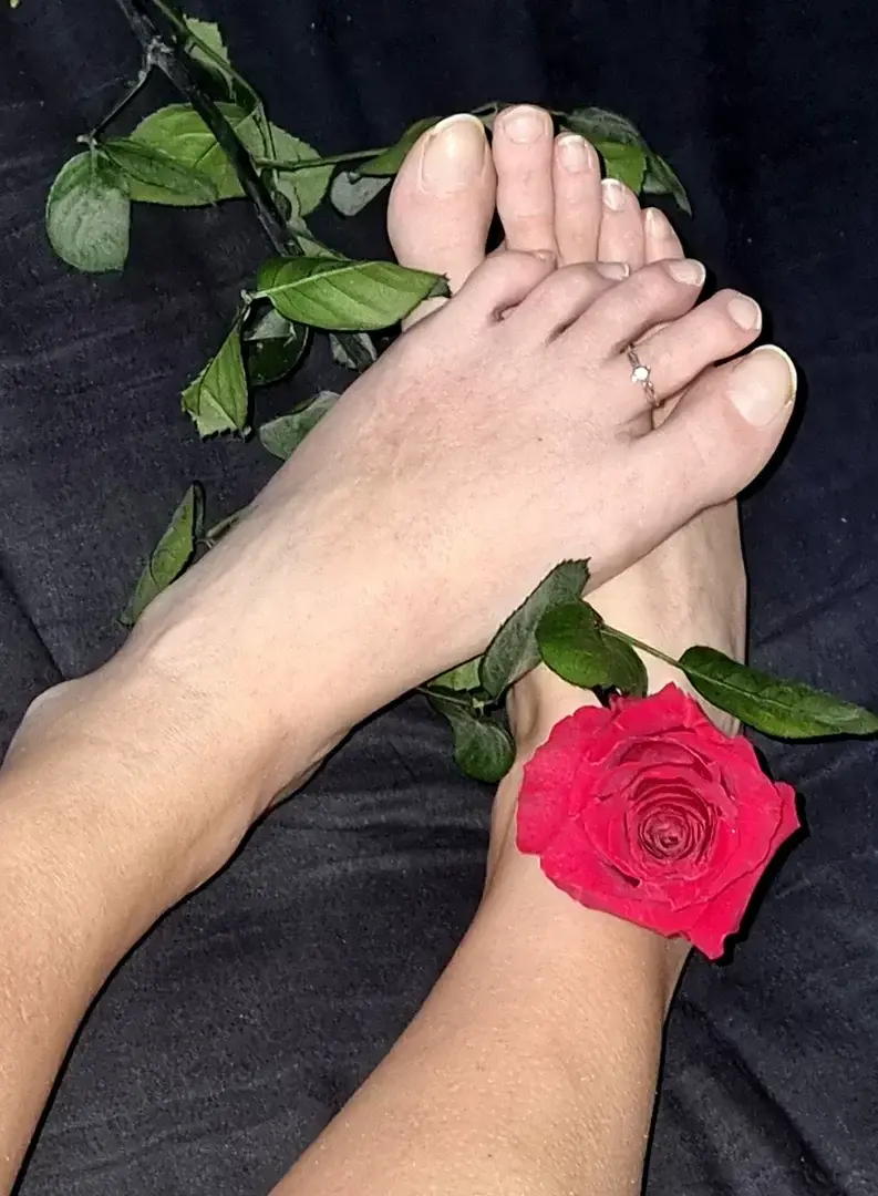 Leak & nude 2 — pieds_destale