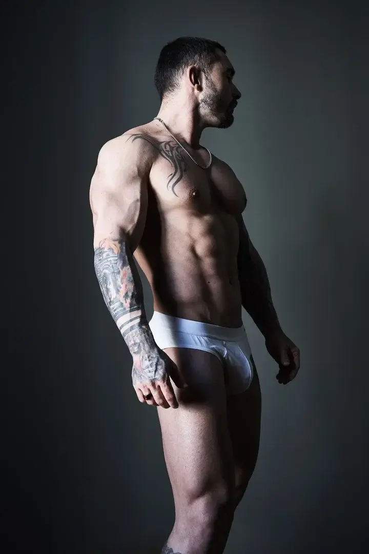 Model: Casanova06