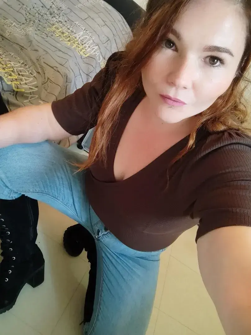 Pose ♥️#ronde #photo #pic #mym #selfie #talons #makeup #rousse 🧡