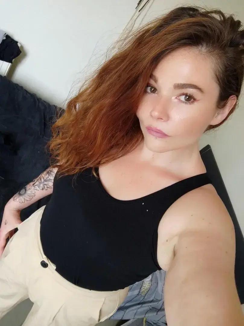 Leak & nude 1 — The_curves_of_flora