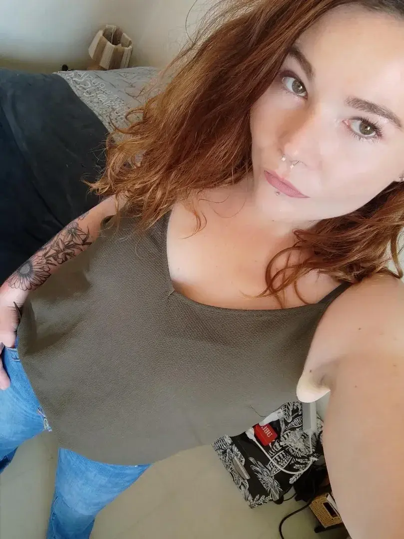 Leak & nude 6 — The_curves_of_flora