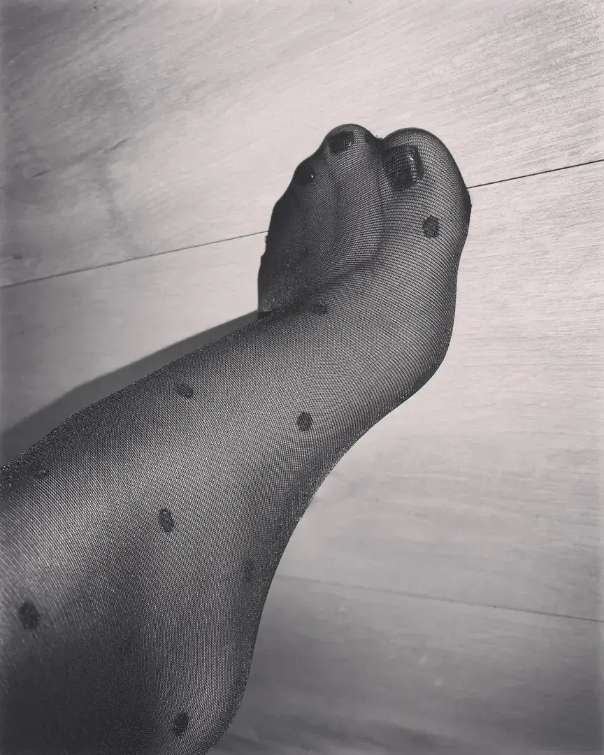 Leak & nude 1 — Feet_world_off