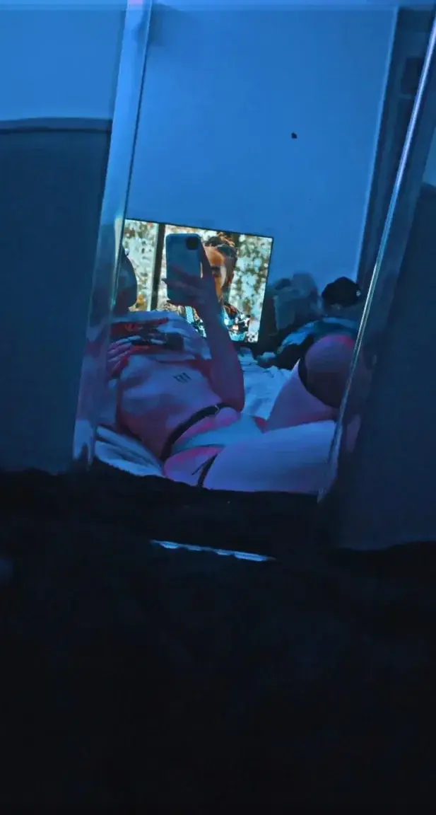 Leak & nude 2 — Fitbutterfly