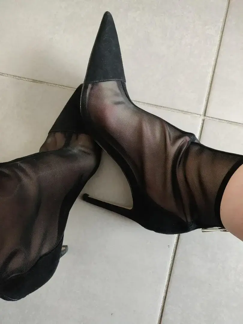 Leak & nude 1 — Frenchfeet8
