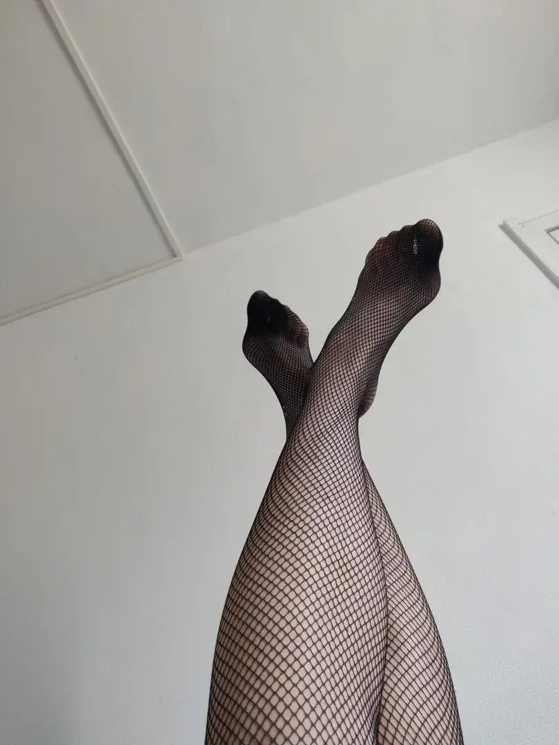 Leak & nude 2 — Frenchfeet8