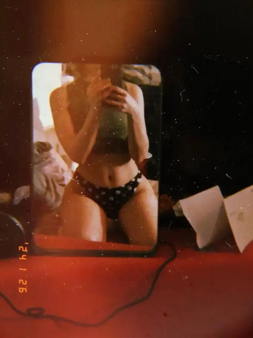 taylore — média 9 | French Modèles