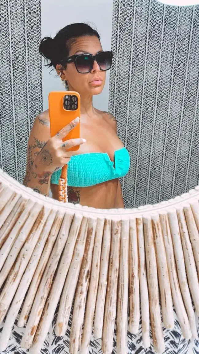 Mais le selfie miroir est démodé normalement 😂