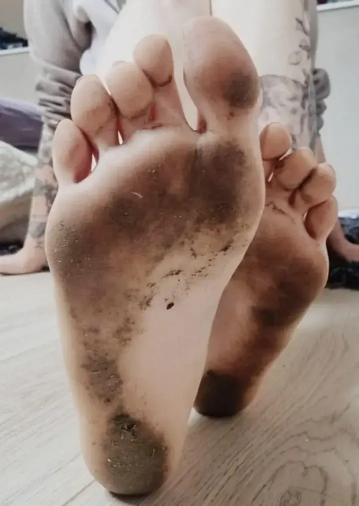 Leak & nude 3 — Northqueenfeetdom