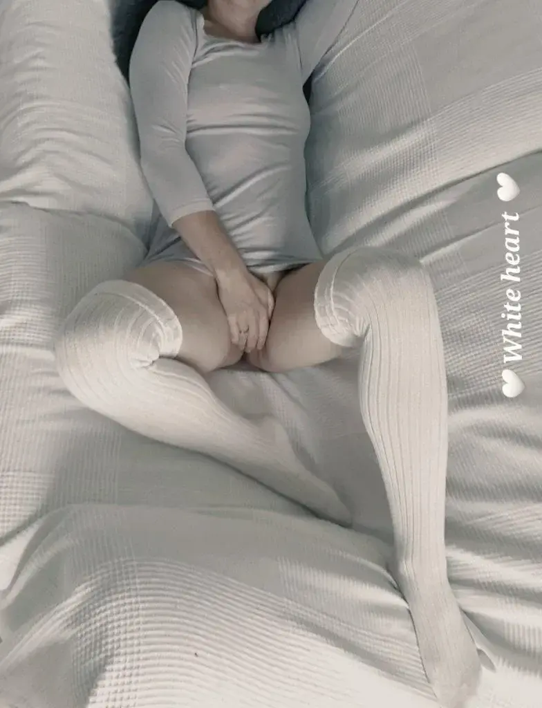 Leak & nude 3 — Whiteheart_and_blackheart