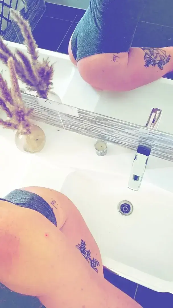 Leak & nude 3 — Lalybie