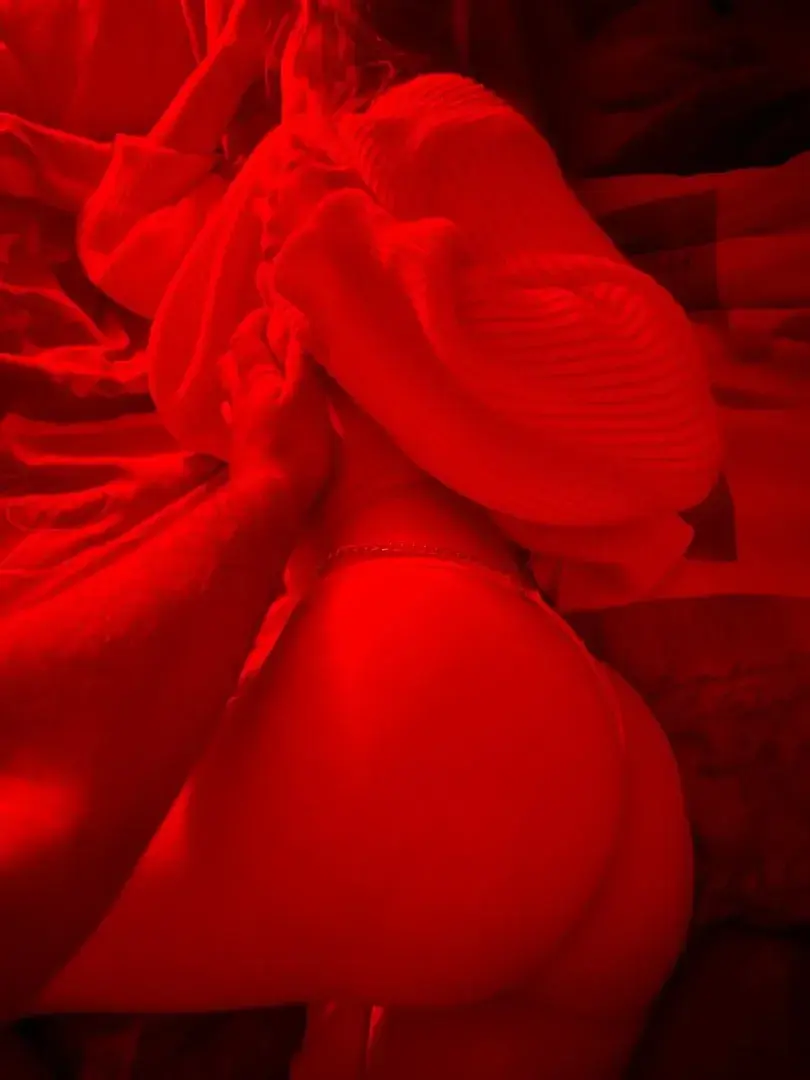 Leak & nude 1 — Missandmister