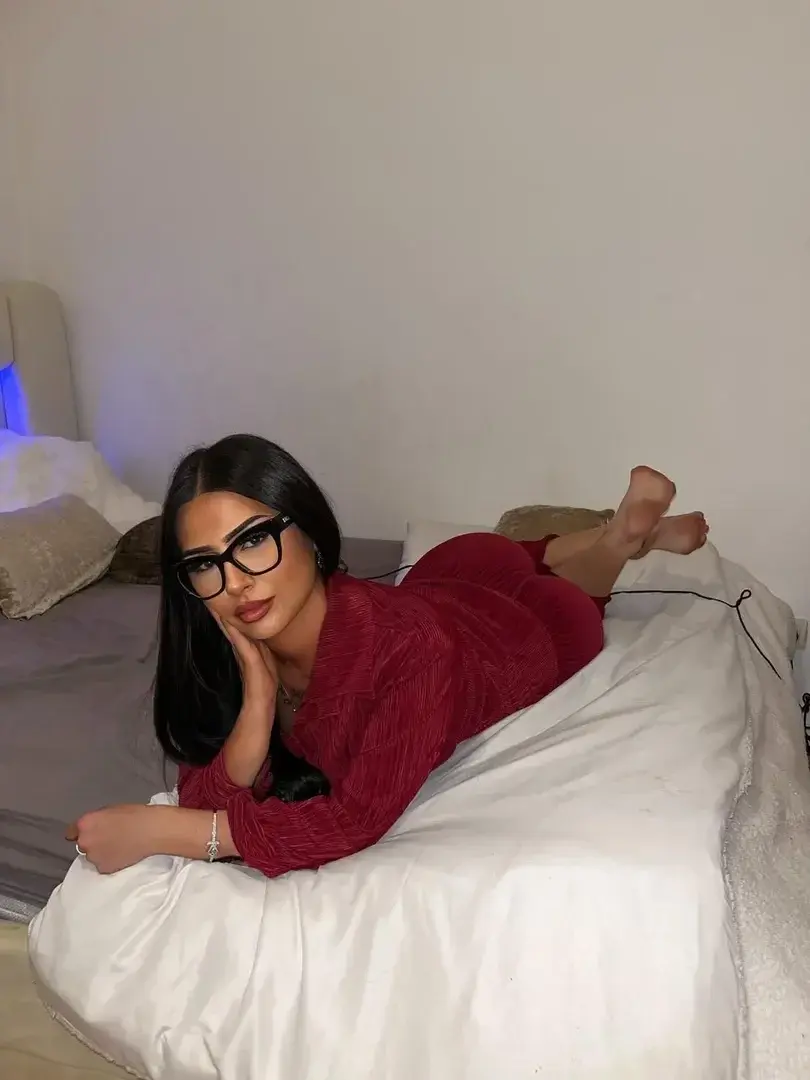 Abonnes toi si tu veux voir ce qu’il s’y cache ihihih😈🤗