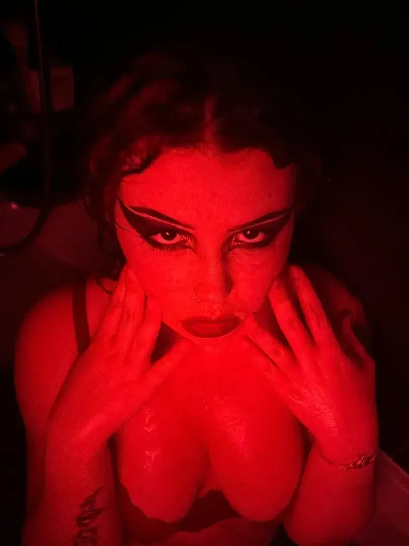 Leak & nude 5 — Poisoncorpse