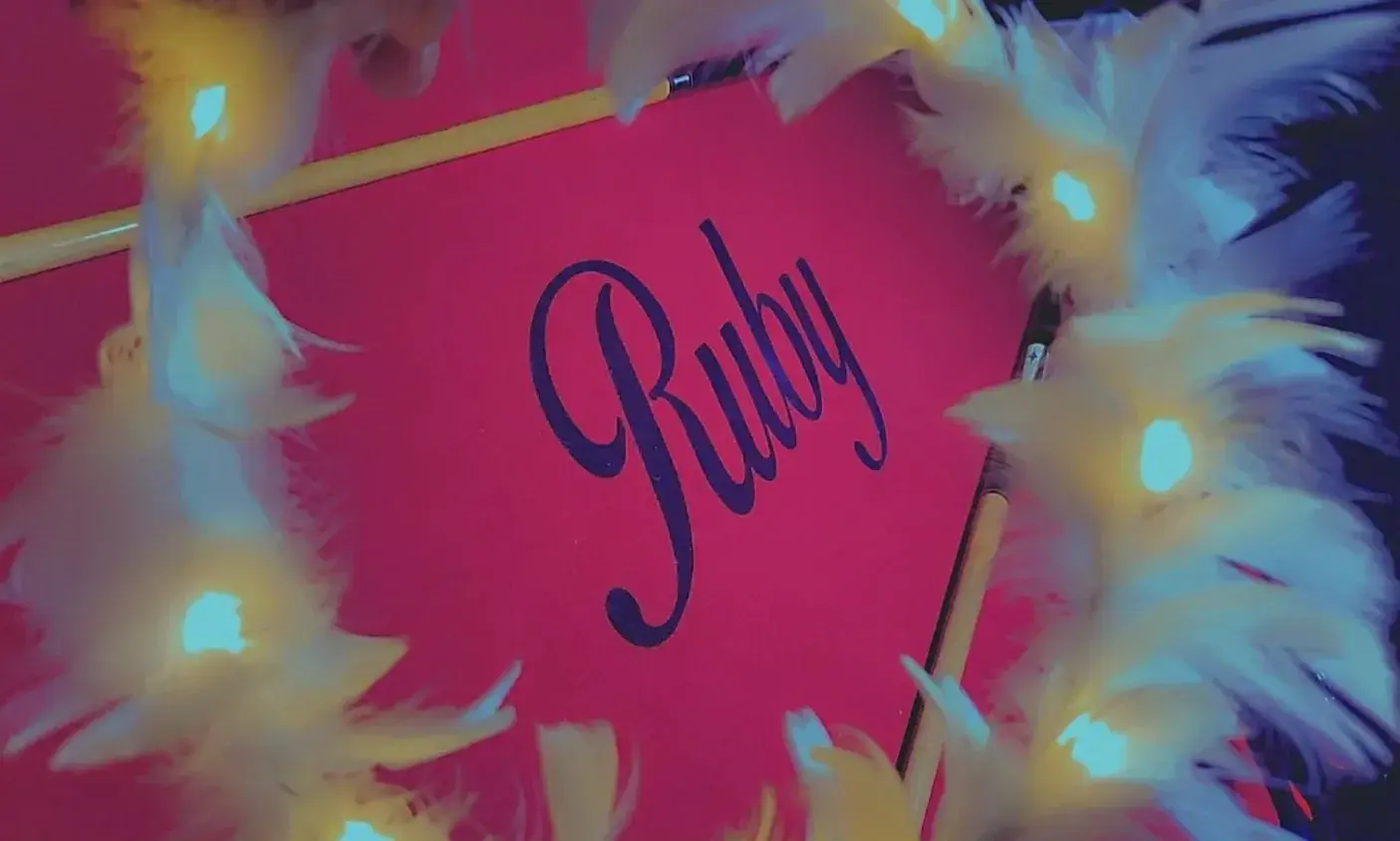 Photo de couverture de ruby-red
